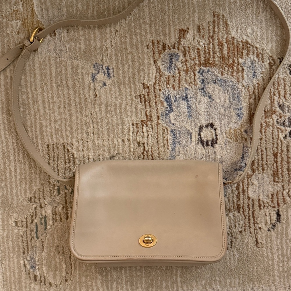 Vintage Coach City Bag in Bone